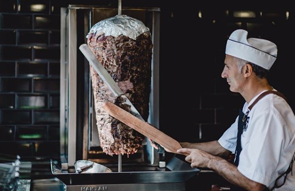 İzmir'de Lezzetli Döner Fezz Döner'de